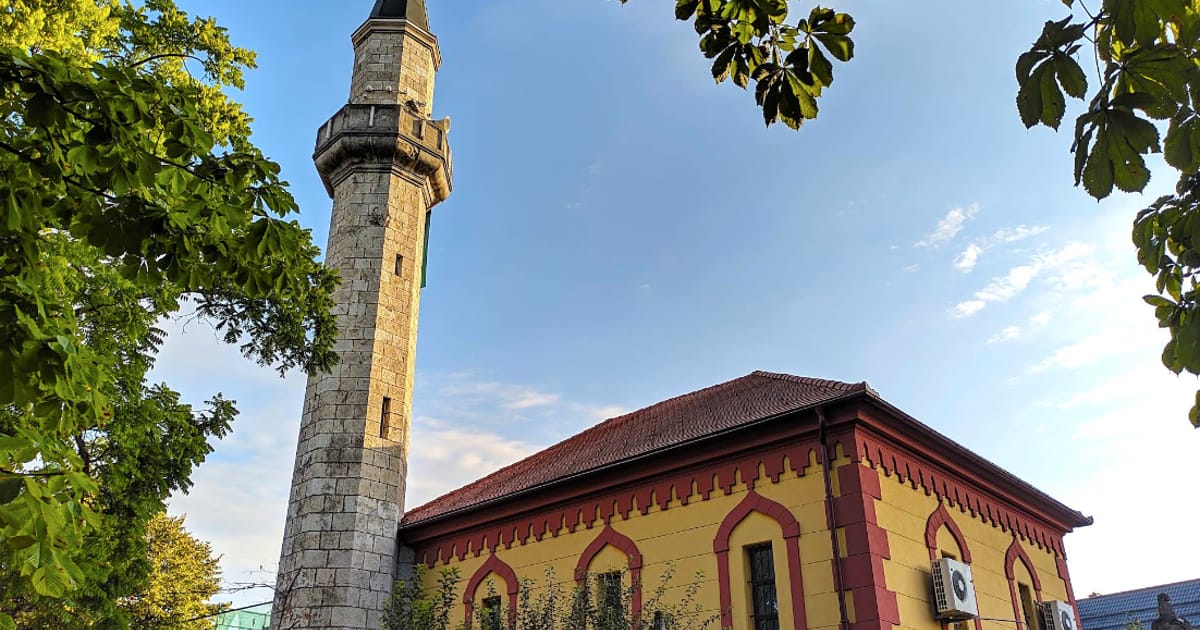 مسجد غرادسكا وحرمه